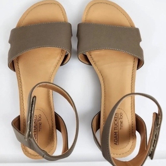 me too Shoes - Adam Tucker by Me Too Beige Mally Sandals Women NWT size 9